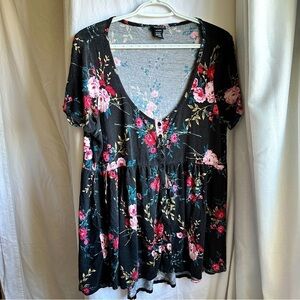 Torrid  Women’s Floral Shortsleeve Size 0